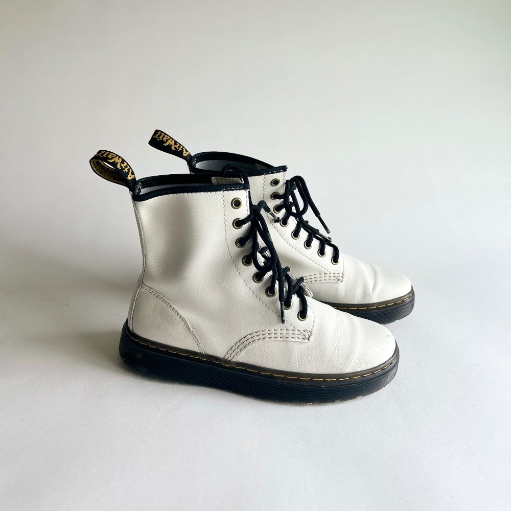 Dr. Martens Zavala While Leather Combat Boots size 7